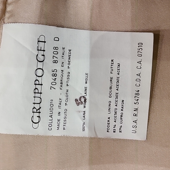 Giorgio Armani cashmere coat with beautiful trim. Size 42 / US 8 Made in Italy - Picture 10 of 12